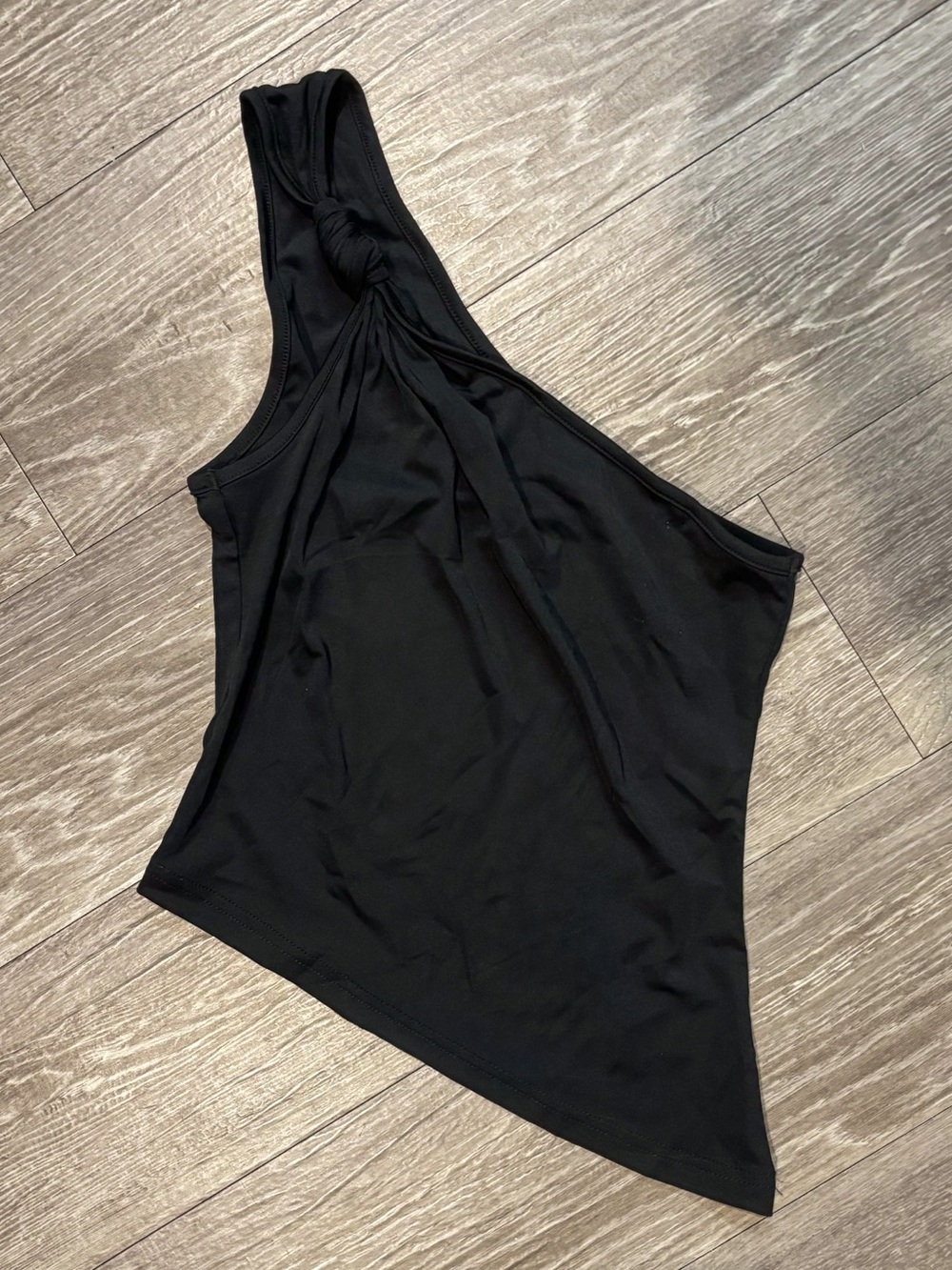 NWT Edikted Knotted One Shoulder Asymmetric Top - Picture 2 of 7